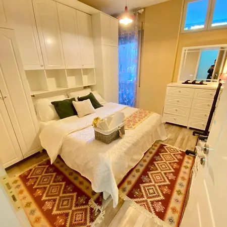 Ultra 'new Baazar' Apartment